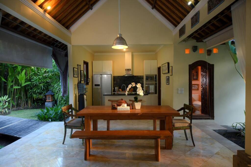 Tropical Oasis, Villa Mimba Sanur Екстериор снимка