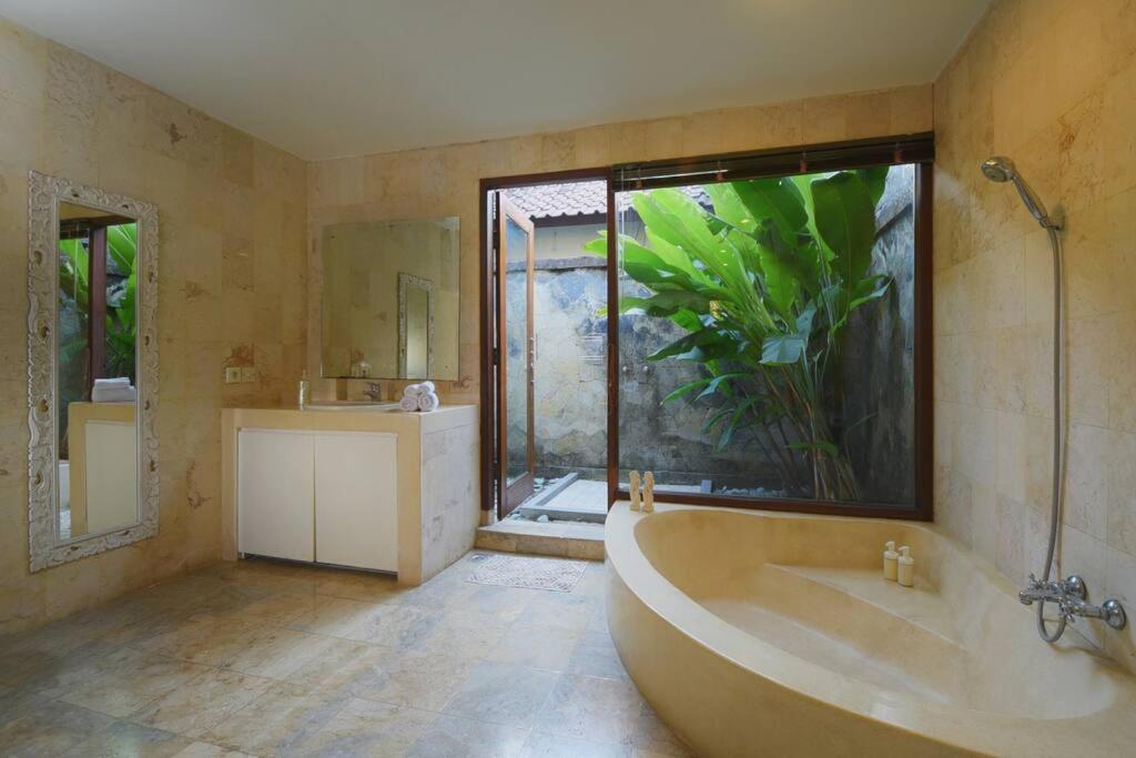 Tropical Oasis, Villa Mimba Sanur Екстериор снимка